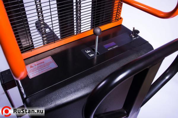 Штабелер гидравлический с электроподъемом TOR 20/20, 2,0 т 2,0 м (CTD) фото №3 Штабелер гидравлический с электроподъемом TOR 20/20, 2,0 т 2,0 м (CTD) фото №3