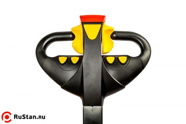 Штабелер электрический самоходный TOR 1,2т 3,3м WS12S-3300 фото №3 Штабелер электрический самоходный TOR 1,2т 3,3м WS12S-3300 фото №3