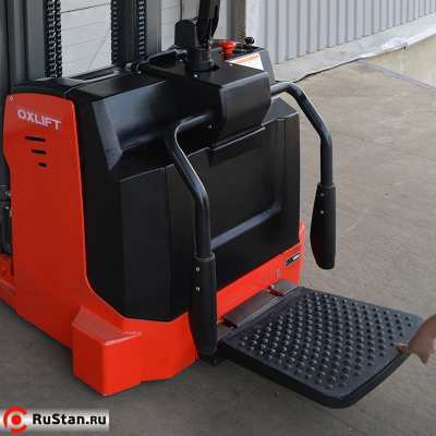 Самоходный Штабелер с Платформой для Оператора BX-4520 OXLIFT 4,5 м 2000 кг фото №3 Самоходный Штабелер с Платформой для Оператора BX-4520 OXLIFT 4,5 м 2000 кг фото №3