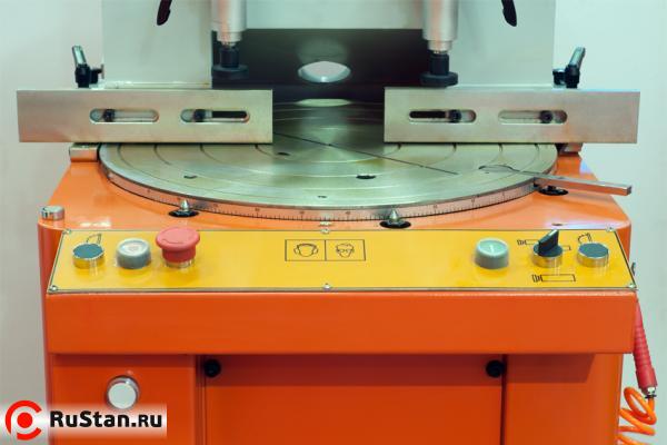 Поворотный стол на угол от -45° до +45°, так же возможен поворот на произвольный угол от -90° до + 90°. фото №4 Stalex QCS-400 фото №4