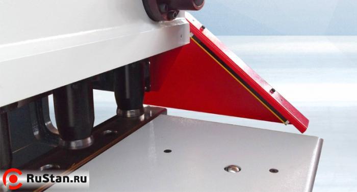 Гидравлическая гильотина Durma серии VS с ЧПУ фото №3 Гидравлическая гильотина Durma серии VS с ЧПУ фото №3