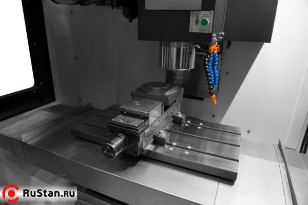 Вертикально-фрезерный обрабатывающий центр ФС50МФ3 фото №5 Вертикально-фрезерный обрабатывающий центр ФС50МФ3 фото №5