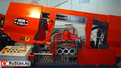 Ленточнопильный автоматический станок H420A - в работе фото №3 EMI H420A фото №3