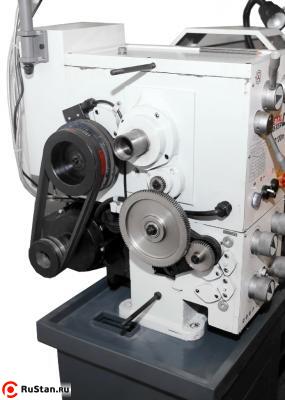 Под защитной крышкой шпиндельной бабки расположены приводные шкивы и гитара зубчатых колес. фото №15 METAL MASTER X32100M фото №15